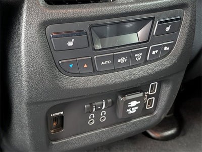 2022 Honda Pilot AWD Touring 8 Passenger