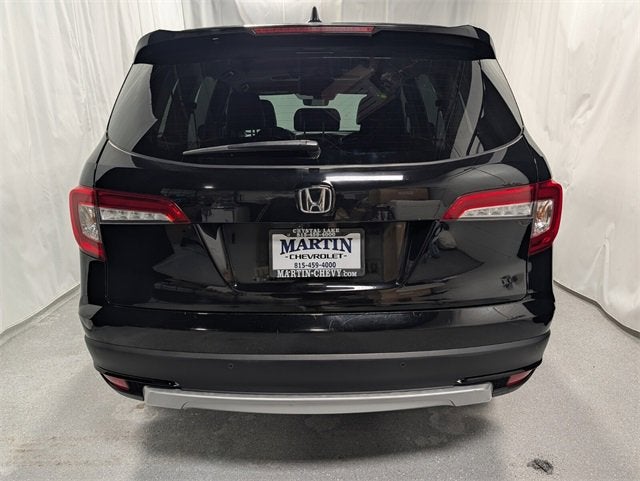 2022 Honda Pilot AWD Touring 8 Passenger