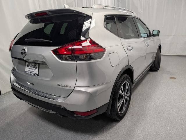 2017 Nissan Rogue SL