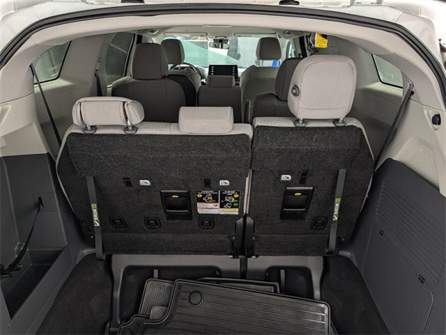 2024 Toyota Sienna LE