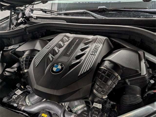 2022 BMW X7 M50i