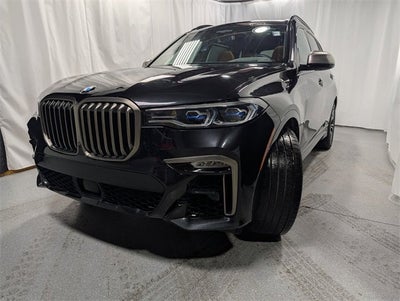 2022 BMW X7 M50i
