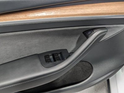 2025 Tesla Model Y Long Range