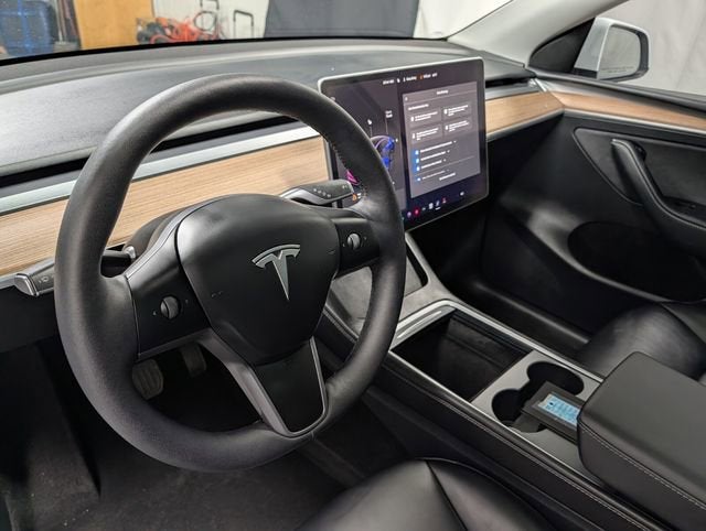 2025 Tesla Model Y Long Range