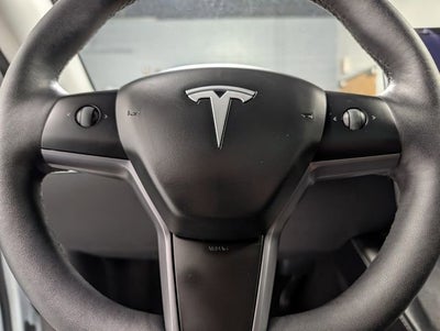 2025 Tesla Model Y Long Range