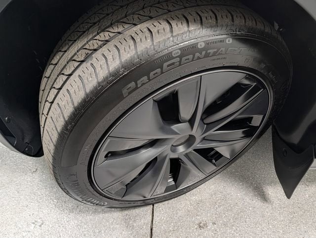 2025 Tesla Model Y Long Range