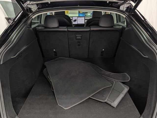 2024 Tesla Model Y Performance