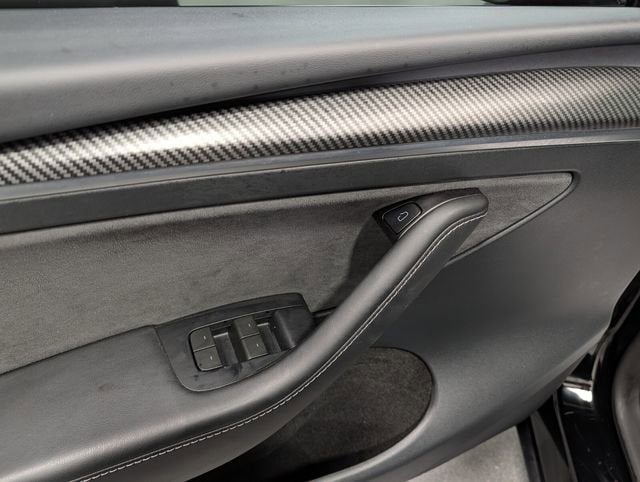 2024 Tesla Model Y Performance