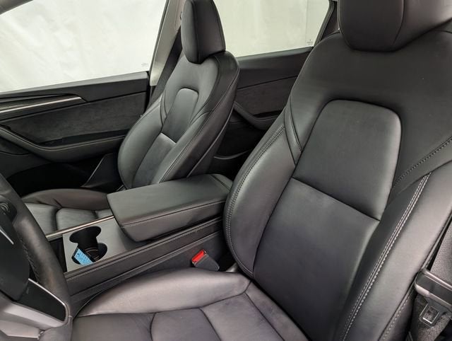 2024 Tesla Model Y Performance