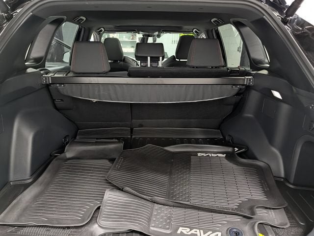 2024 Toyota RAV4 Prime SE