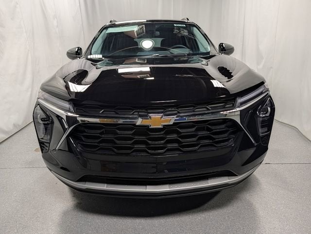 2026 Chevrolet Trax LT - Photo 7