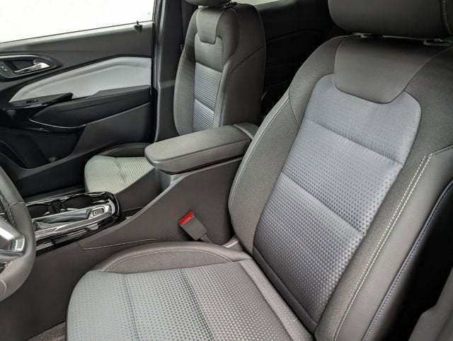 2026 Chevrolet Trax LT - Photo 9