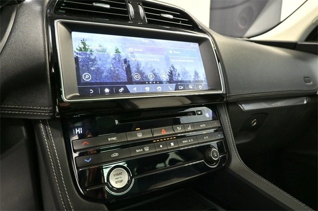 2017 Jaguar F-PACE 35t R-Sport