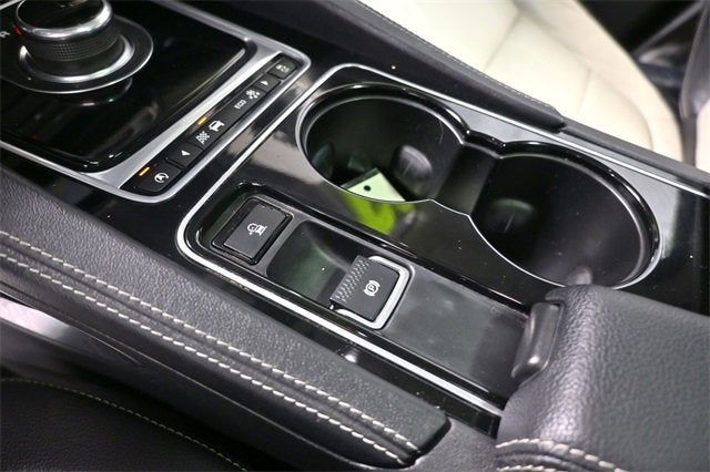 2017 Jaguar F-PACE 35t R-Sport