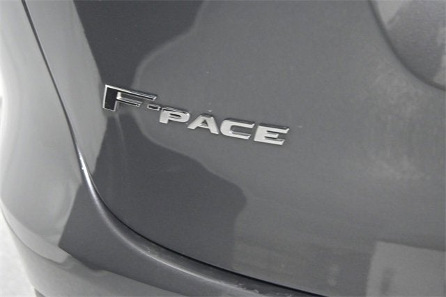 2017 Jaguar F-PACE 35t R-Sport