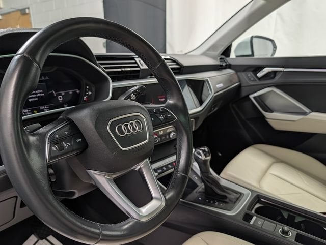 2022 Audi Q3 Premium Plus 45 TFSI S line quattro Tiptronic