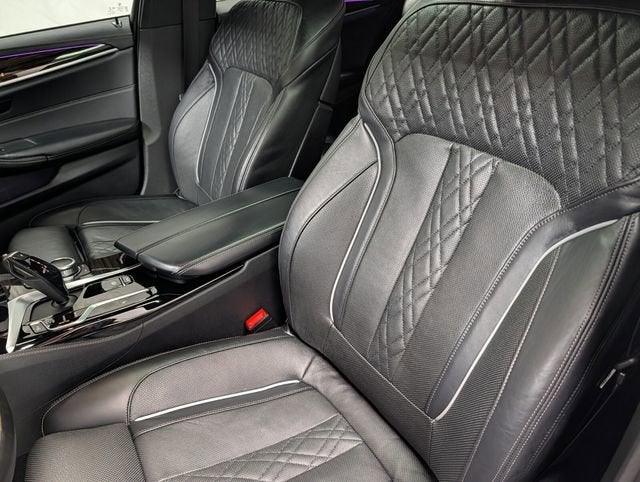 2022 BMW M550 i xDrive