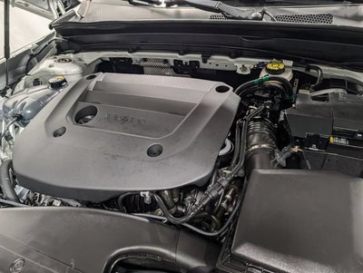 2024 Volvo XC40 B5 Ultimate Bright Theme