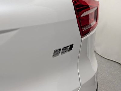 2024 Volvo XC40 B5 Ultimate Bright Theme