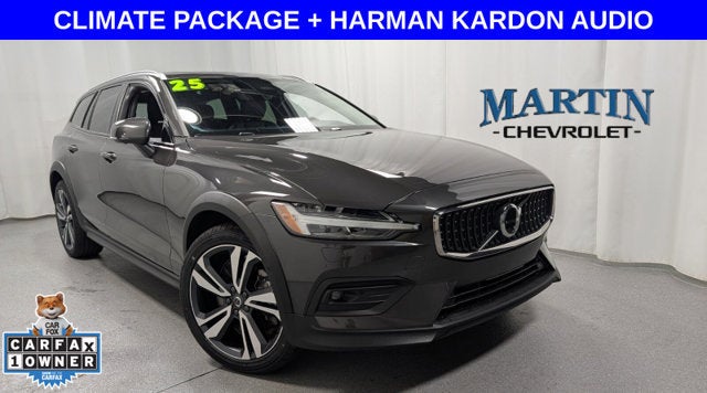 2025 Volvo V60 Cross Country